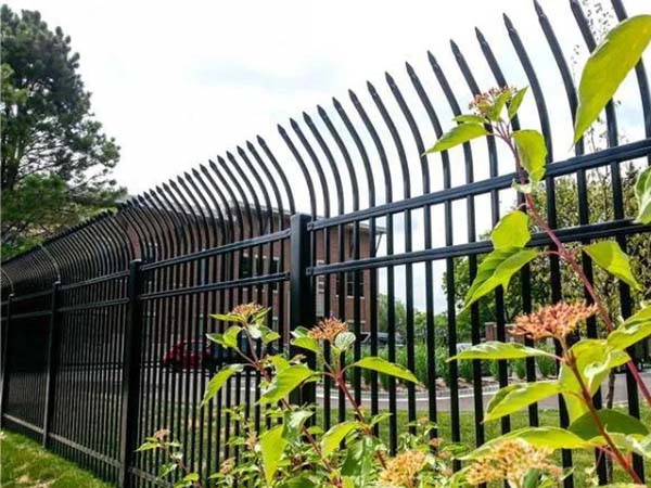 Trussville Alabama commercial fencing company
