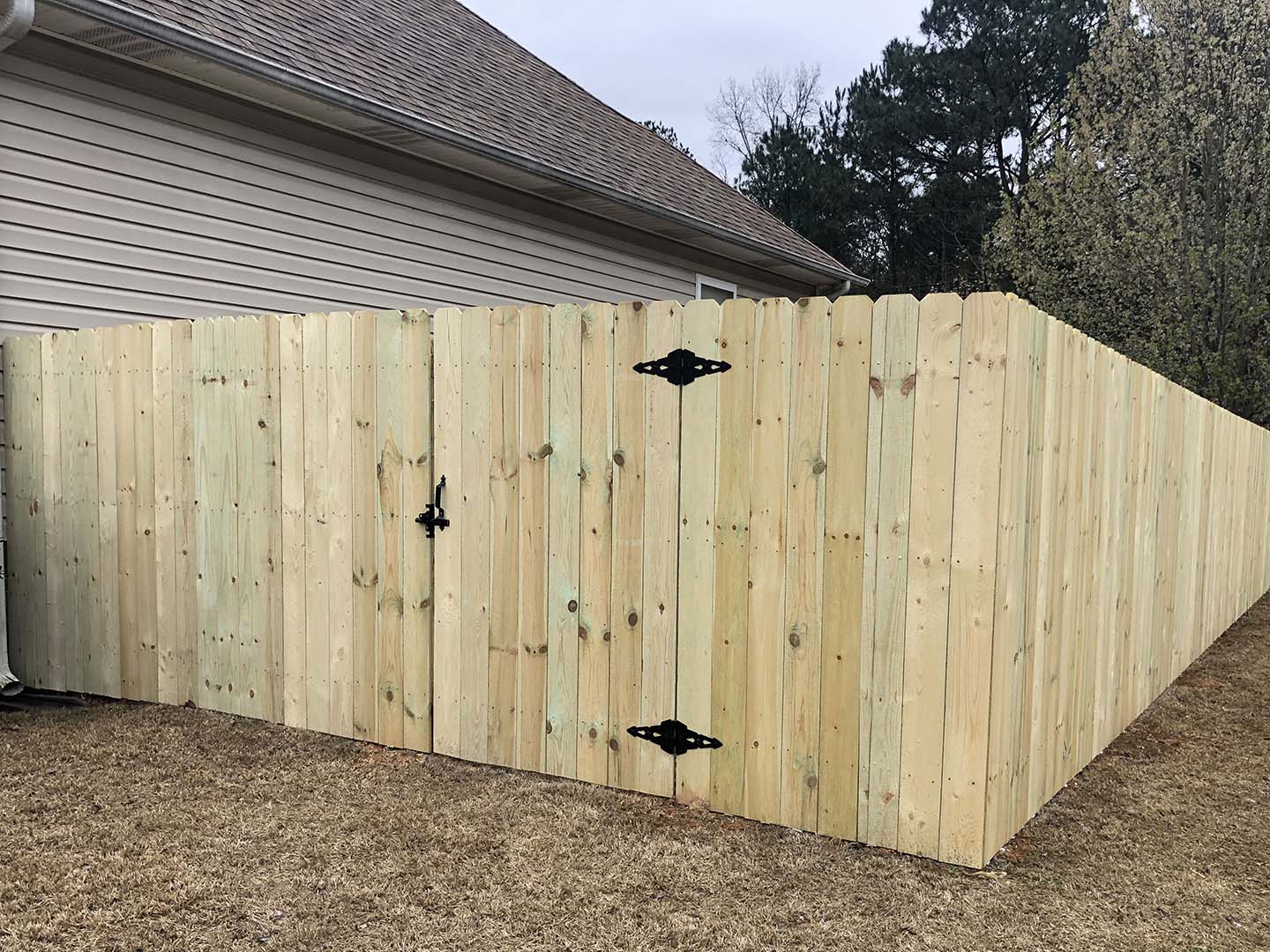 Gadsden AL stockade style wood fence